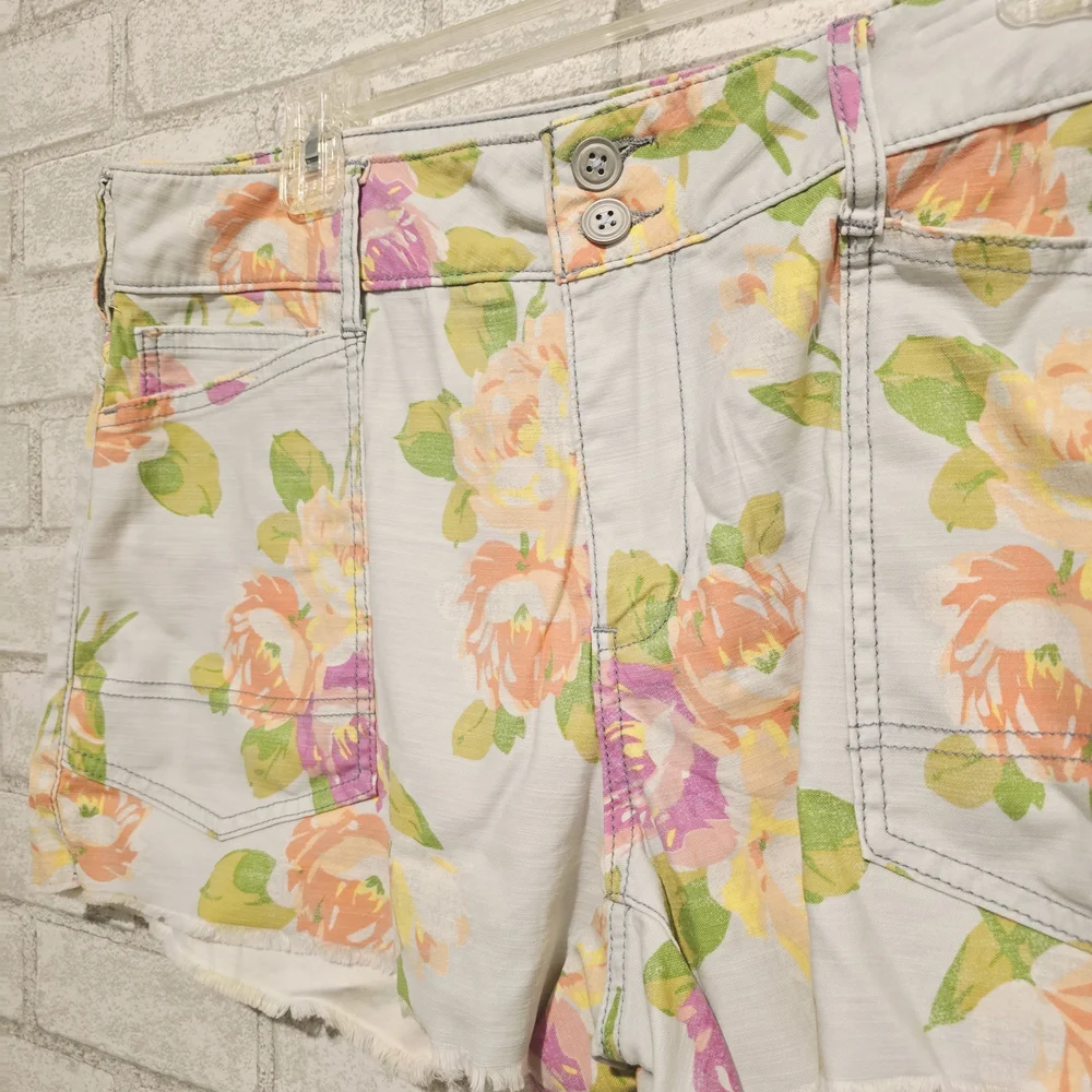 Anthropologie Floral High-Rise‎ Shorts - Picture 5 of 9